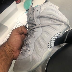 wolf grey foams